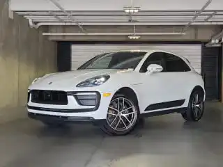 2026 Porsche Macan T's photo