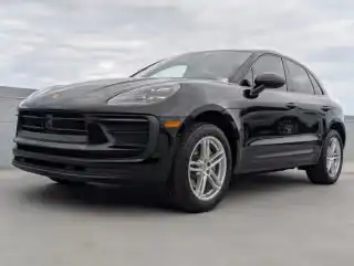 2025 Porsche Macan Base's photo