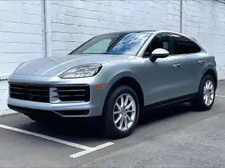 2026 Porsche Cayenne Base's photo