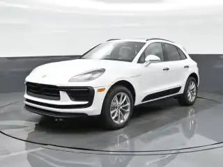 2026 Porsche Macan Base's photo