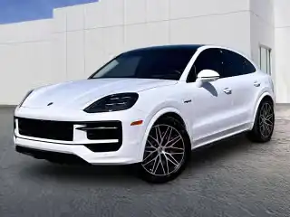 2025 Porsche Cayenne S E-Hybrid's photo