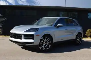 2026 Porsche Cayenne Base's photo