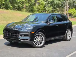 2024 Porsche Cayenne Base's photo