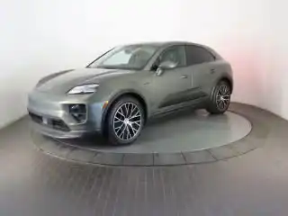 2025 Porsche Macan Macan 4 Electric's photo