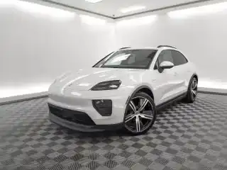 2025 Porsche Macan Macan 4 Electric's photo