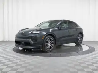 2026 Porsche Macan Macan 4 Electric's photo