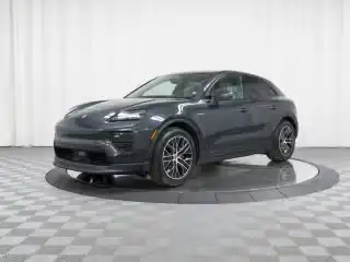 2026 Porsche Macan Macan 4 Electric's photo