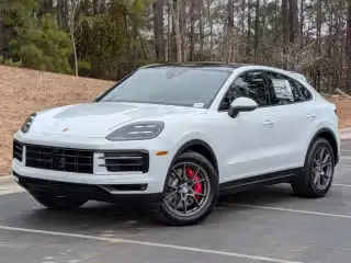 2026 Porsche Cayenne S's photo