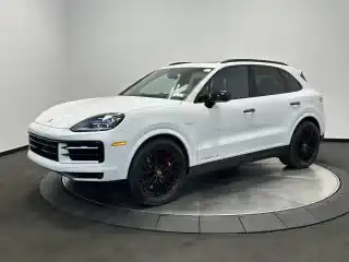 2026 Porsche Cayenne S E-Hybrid's photo