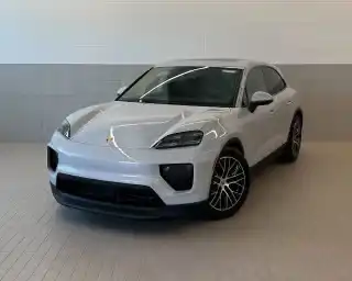 2025 Porsche Macan Macan 4 Electric's photo