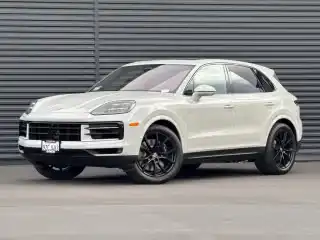 2026 Porsche Cayenne S's photo