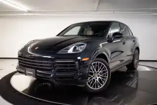 2023 Porsche Cayenne Platinum Edition's photo