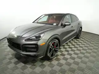2023 Porsche Cayenne GTS's photo
