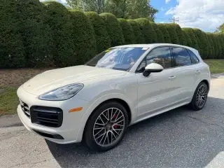 2021 Porsche Cayenne GTS photo 5