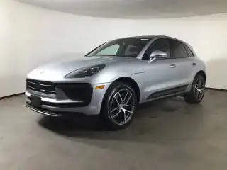 2026 Porsche Macan Base's photo