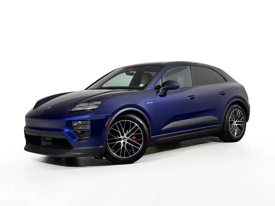 2025 Porsche Macan Macan 4S Electric photo 3