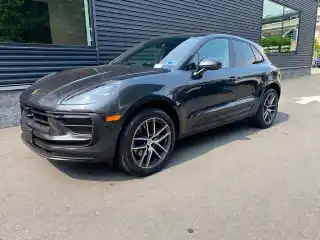2023 Porsche Macan T's photo