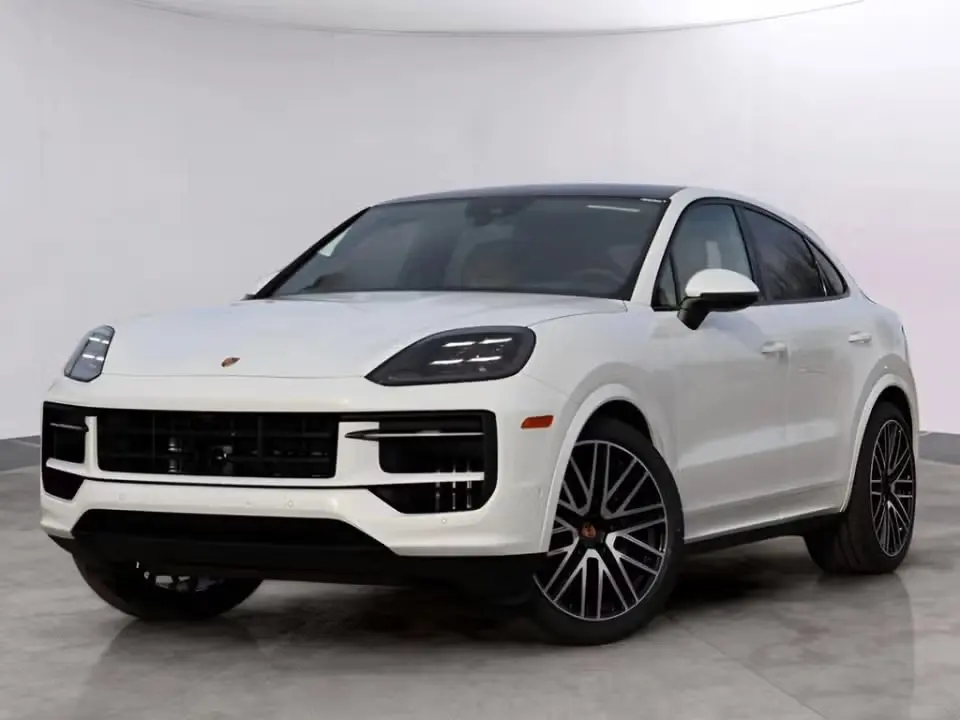 2026 Porsche Cayenne Base photo 3