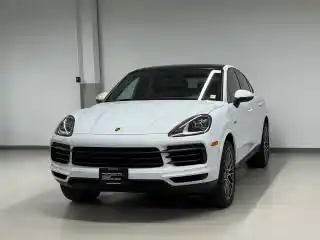 2023 Porsche Cayenne Platinum Edition E-Hybrid's photo