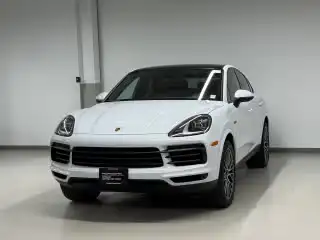 2023 Porsche Cayenne Platinum Edition E-Hybrid's photo