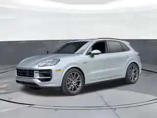 2026 Porsche Cayenne E-Hybrid's photo