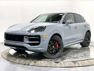 2026 Porsche Cayenne S photo 5