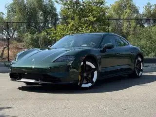 2025 Porsche Taycan Turbo S's photo