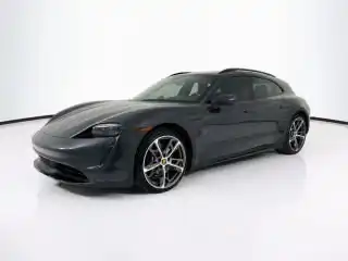 2023 Porsche Taycan 4S Cross Turismo's photo