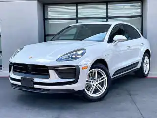 2023 Porsche Macan Base's photo