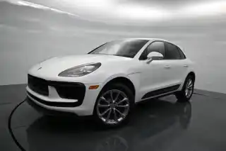 2026 Porsche Macan T's photo