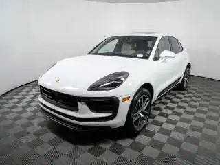 2026 Porsche Macan T's photo