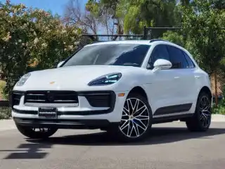 2026 Porsche Macan T's photo