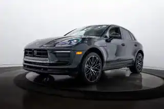 2026 Porsche Macan Base's photo
