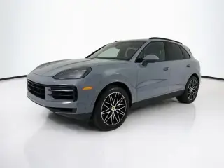 2024 Porsche Cayenne Base photo 5