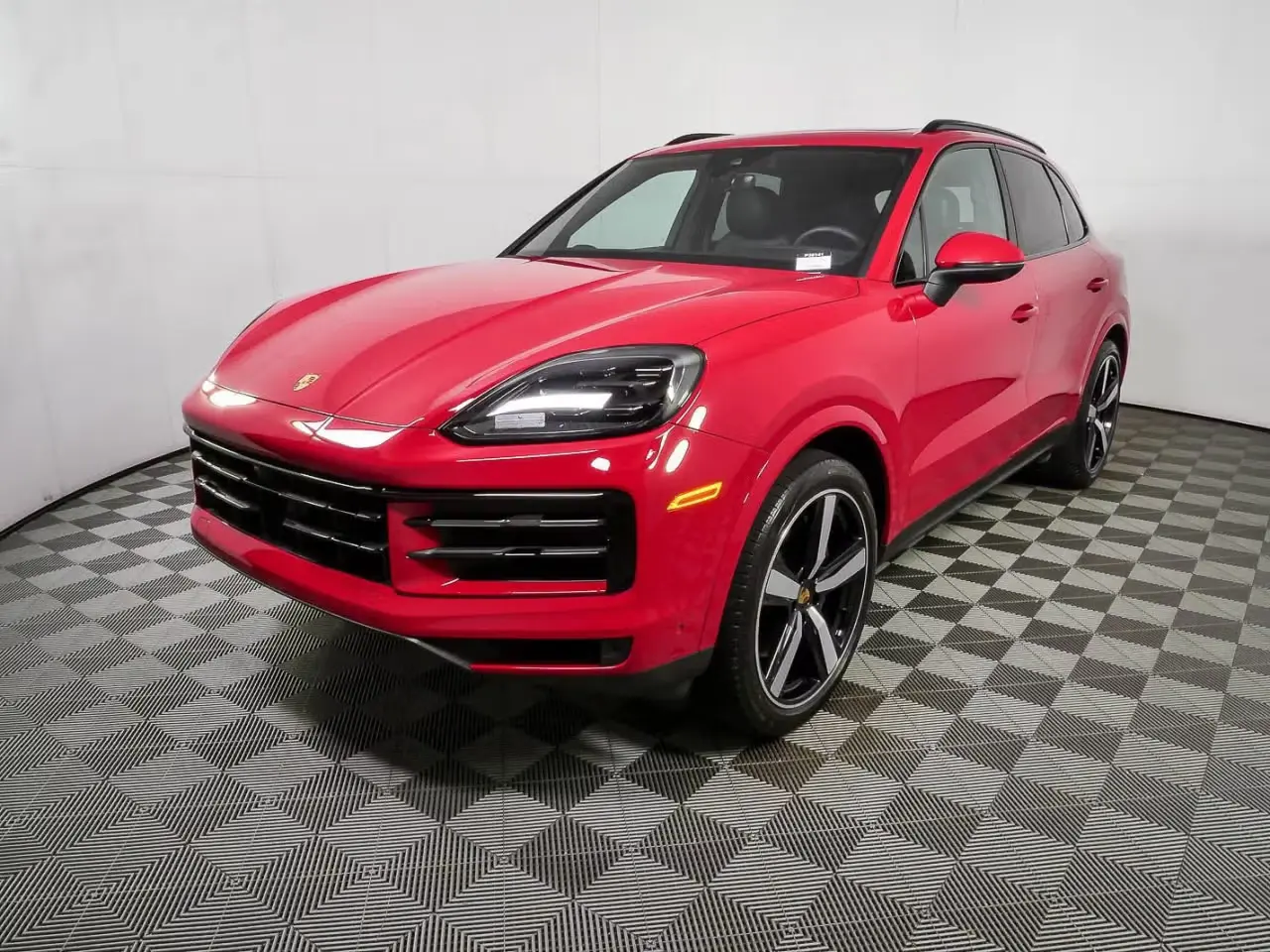 2024 Porsche Cayenne Base photo 4