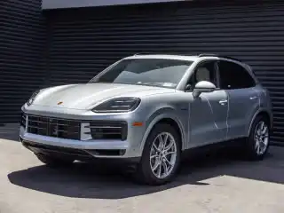 2025 Porsche Cayenne E-Hybrid's photo