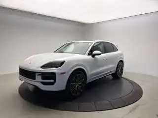 2024 Porsche Cayenne Base's photo