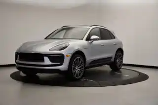 2026 Porsche Macan Base's photo