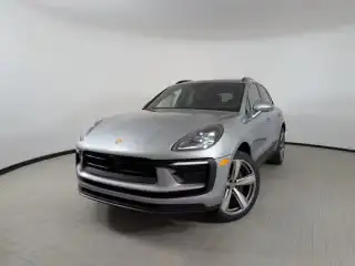 2026 Porsche Macan T photo 1