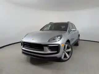 2026 Porsche Macan T's photo