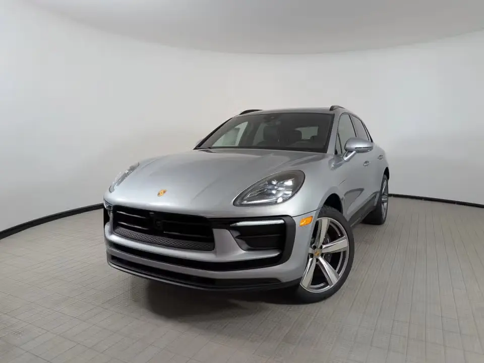 2026 Porsche Macan T photo 3