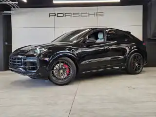 2025 Porsche Cayenne GTS's photo