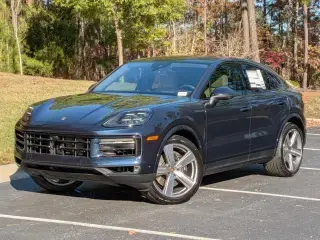 2026 Porsche Cayenne Base photo 5