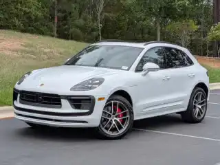 2026 Porsche Macan S's photo