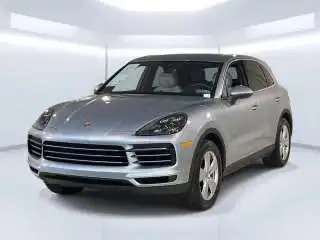2022 Porsche Cayenne Base's photo