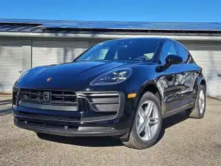 2026 Porsche Macan Base's photo
