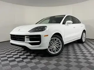 2026 Porsche Cayenne Base photo 5