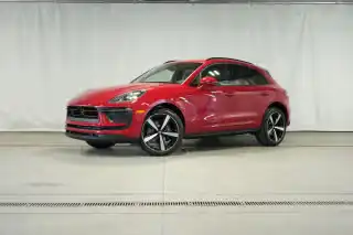 2026 Porsche Macan Base's photo
