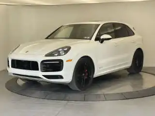 2023 Porsche Cayenne GTS's photo