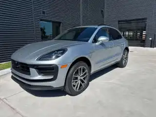 2026 Porsche Macan T's photo
